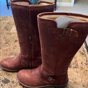 UGG Women's Heeled Boots in Rich Brown